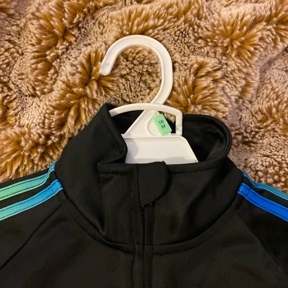 NWT Adidas boys track suit in size 18 months - Picture 3 of 5
